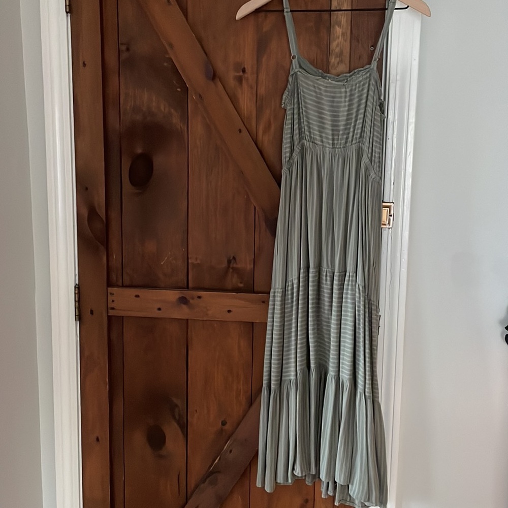 Universal Thread Midi Dress - Picture 3 of 4